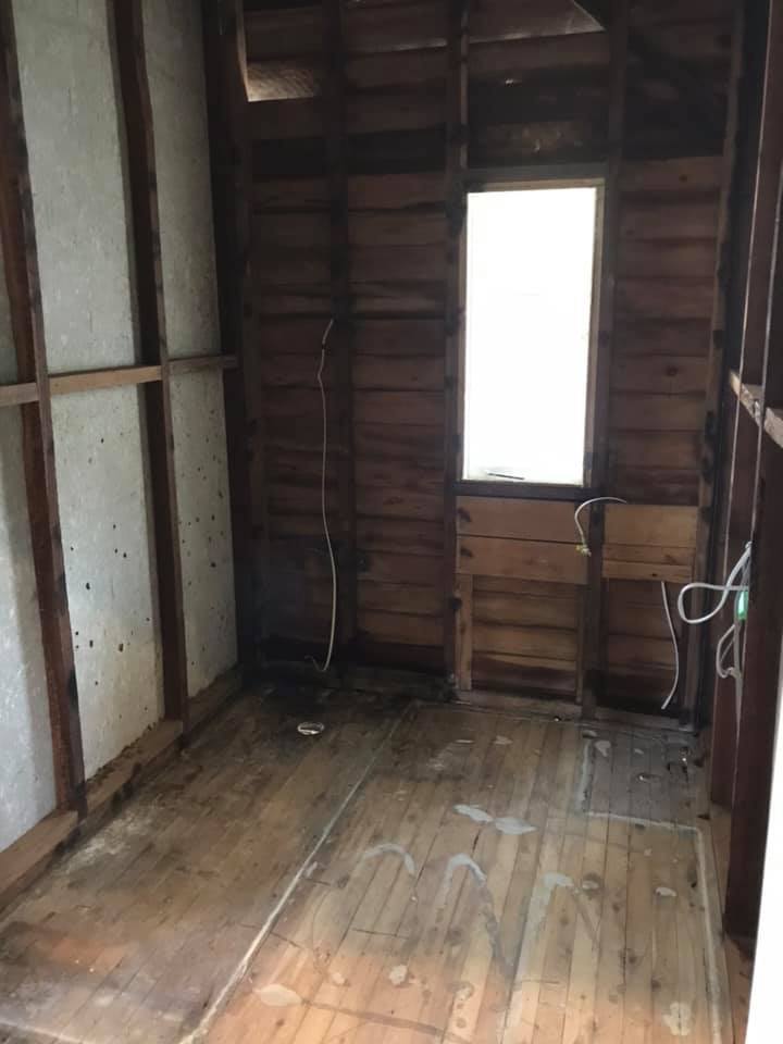 QBCC licensed floor stripping specialists