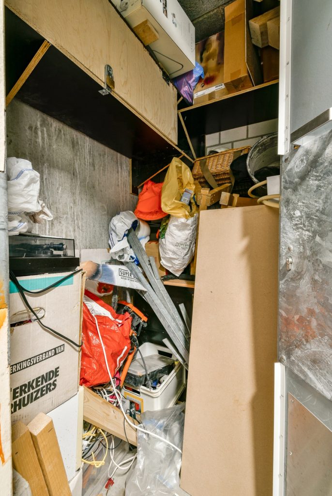 Upfront Pricing for Storage Unit Clearing